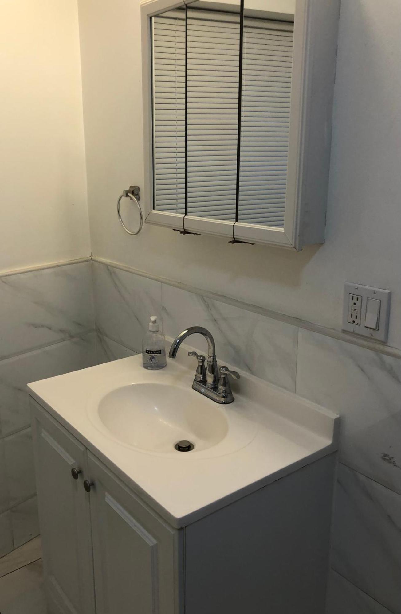 Large And Private Apartment Can Sleep Up To 8 People Comfortably With Direct Nyc Manhattan Train Only 5 Minute Walk Away Elizabeth Exterior photo